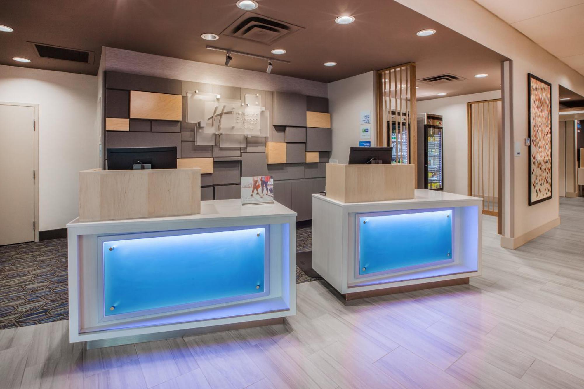 Holiday Inn Express - Gulfport Beach By Ihg Eksteriør bilde